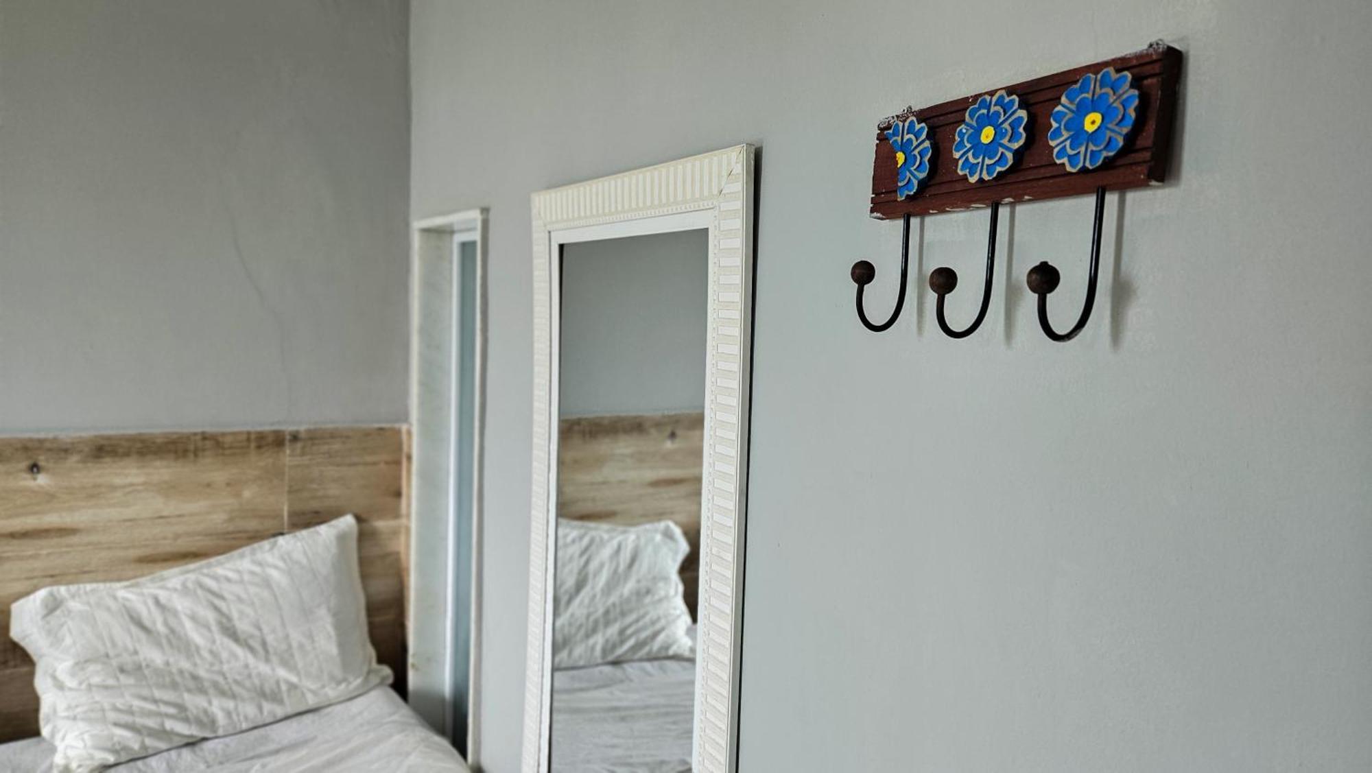 Hotel Bella Vista Ocean View Búzios Exterior foto A wall-mounted coat rack
