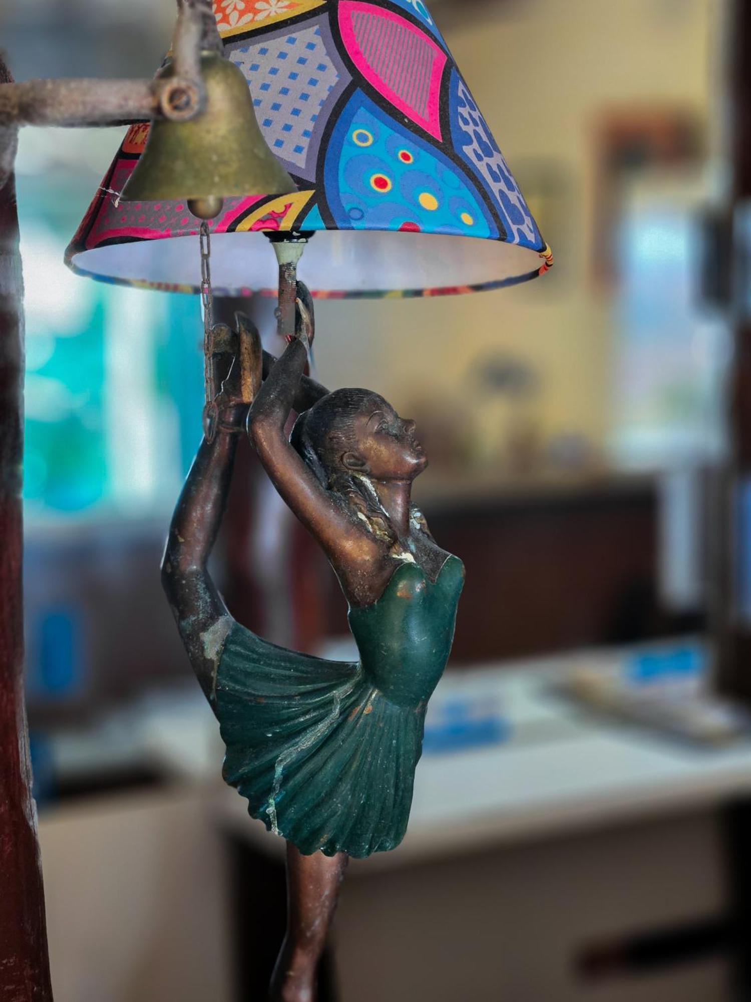 Hotel Bella Vista Ocean View Búzios Exterior foto A lamp in the shape of a woman