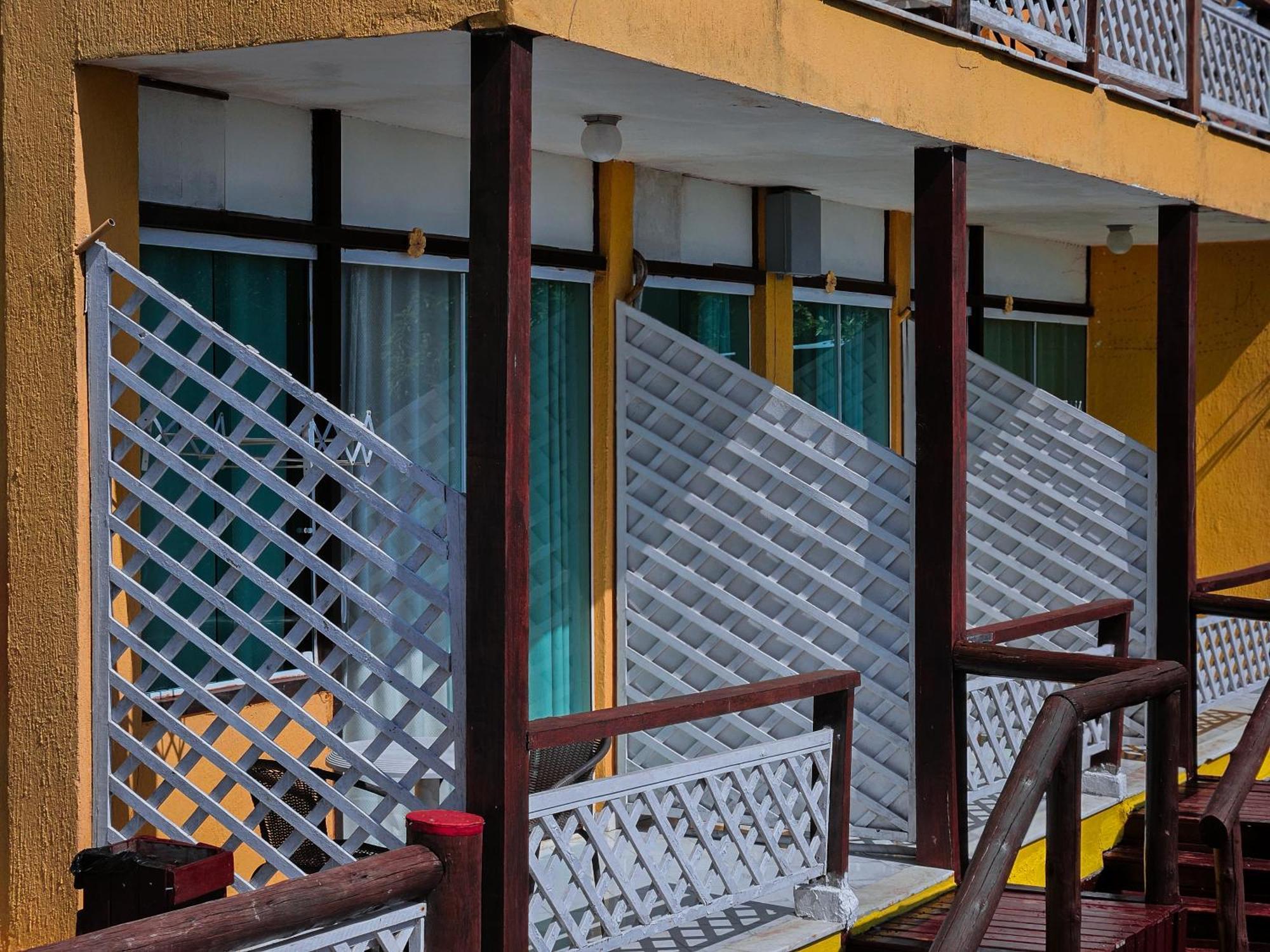Hotel Bella Vista Ocean View Búzios Exterior foto A window grill